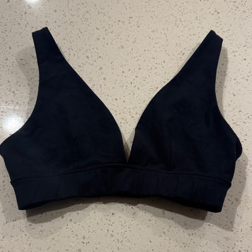 WE WORE WHAT Women's Sports Bra